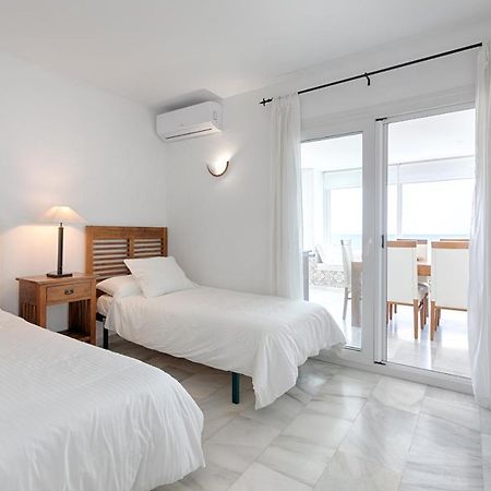 Front Sea View Apartment Estepona Exterior photo