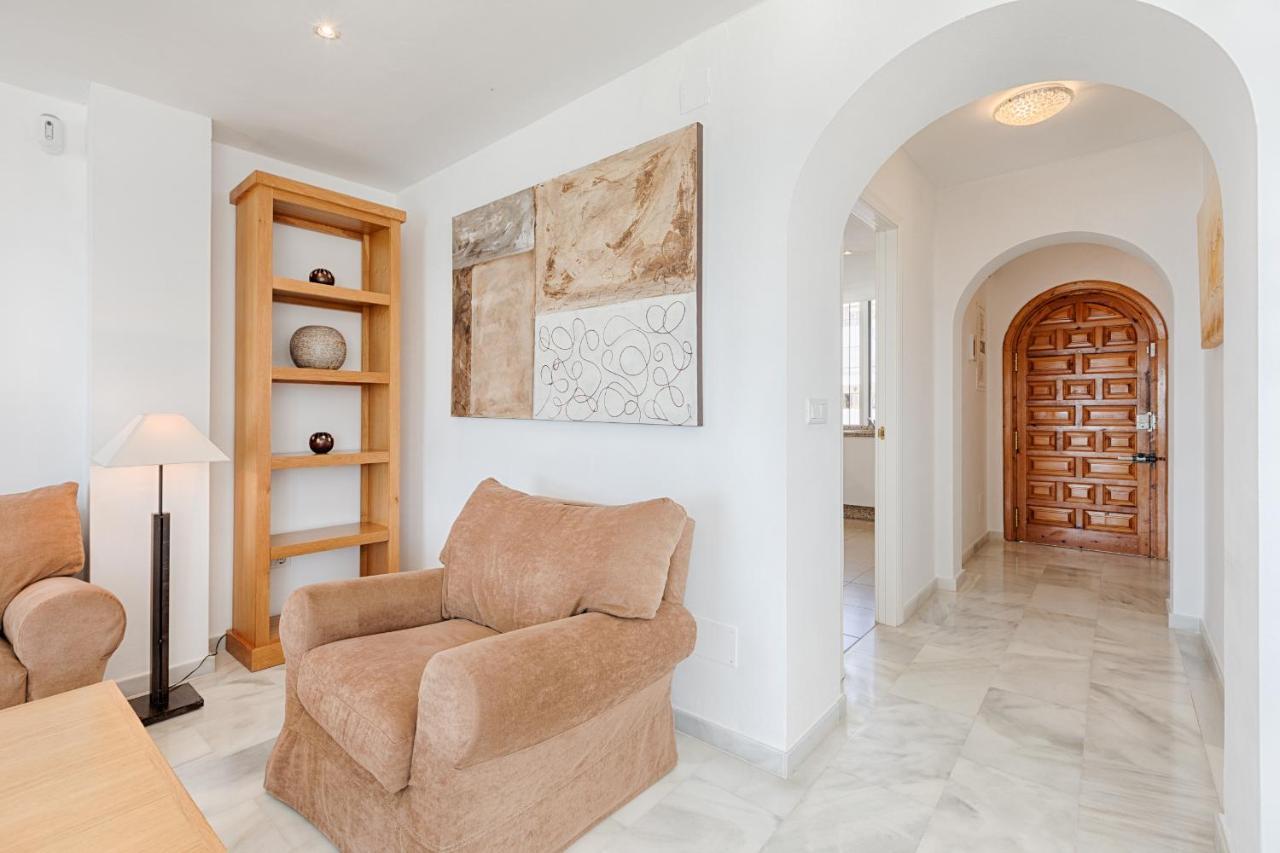 Front Sea View Apartment Estepona Exterior photo