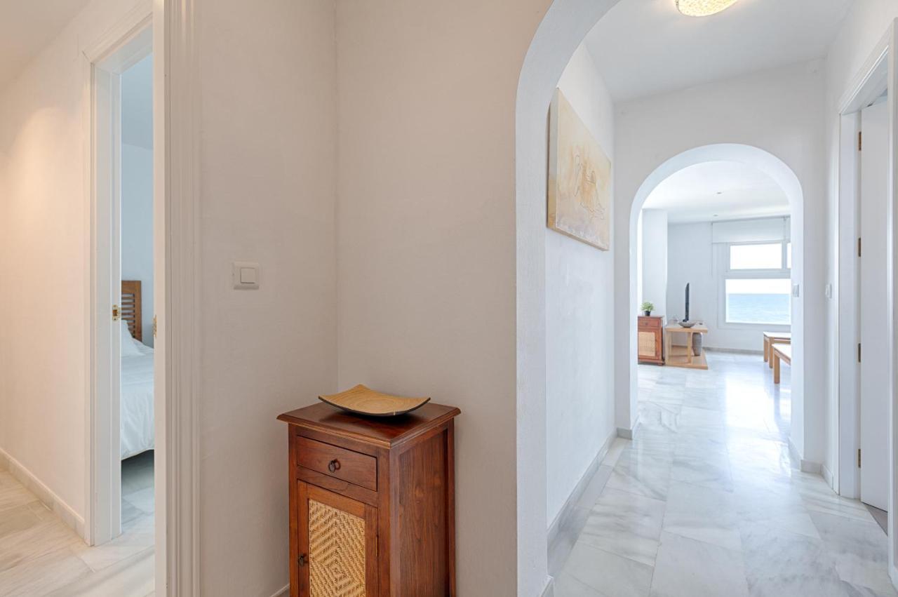 Front Sea View Apartment Estepona Exterior photo