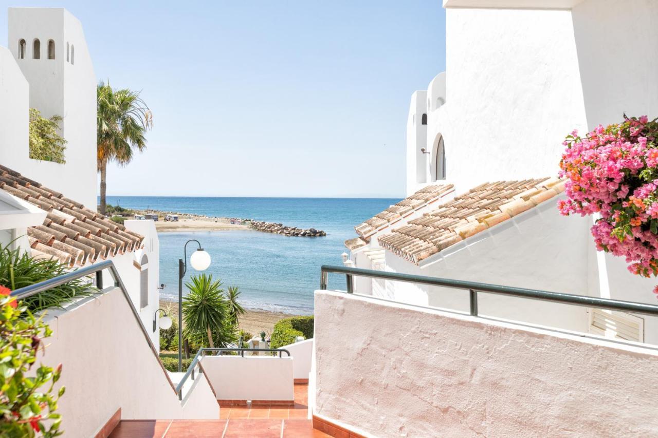 Front Sea View Apartment Estepona Exterior photo